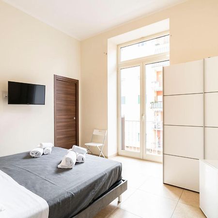 Corso 138 - Sleep & Fly - By Domusextra Bed & Breakfast Naples Luaran gambar