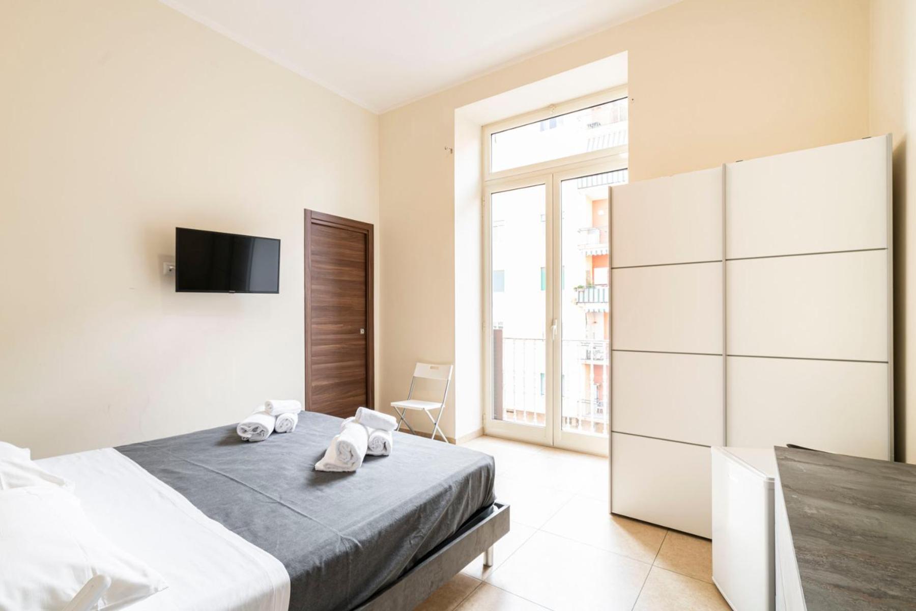 Corso 138 - Sleep & Fly - By Domusextra Bed & Breakfast Naples Luaran gambar