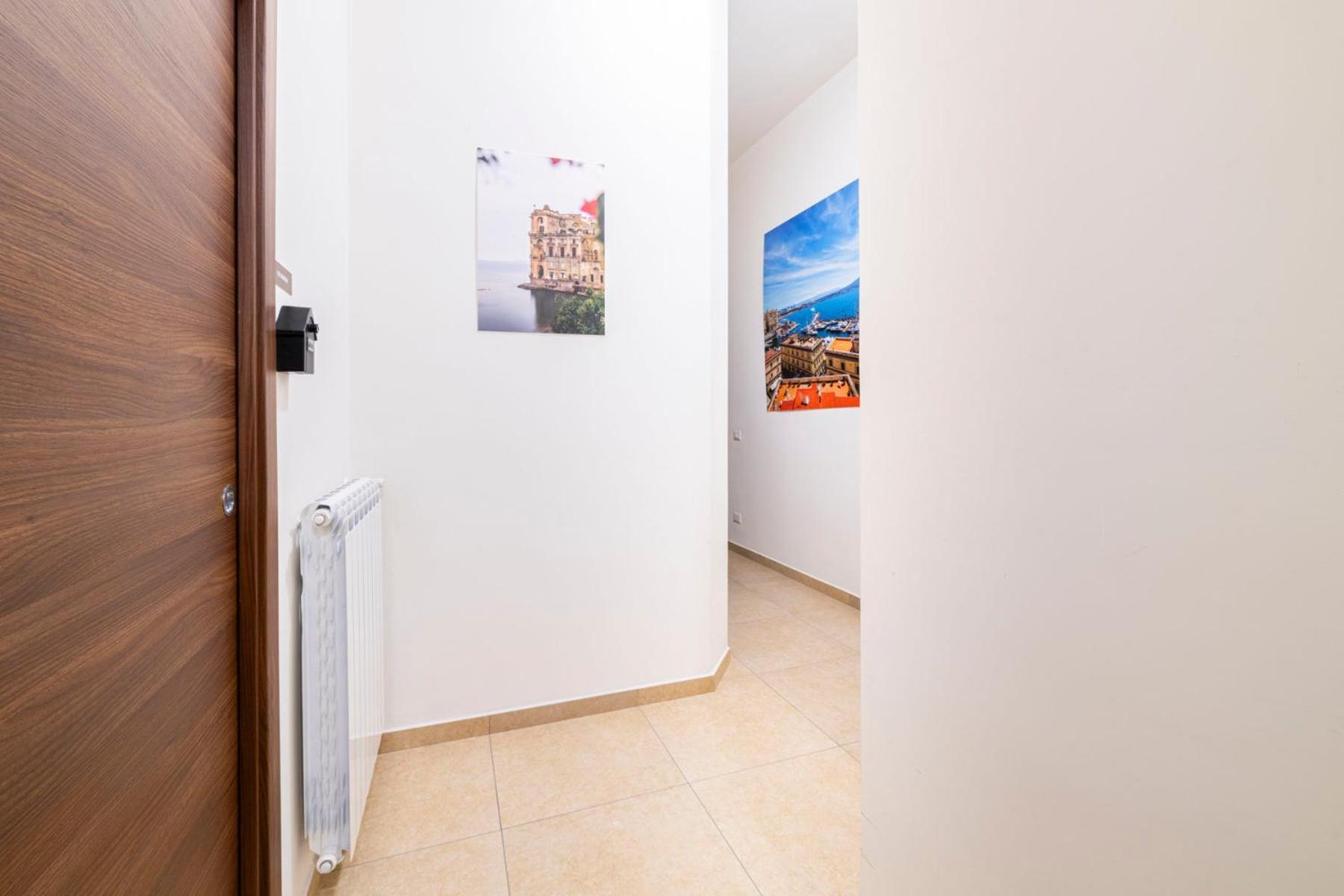 Corso 138 - Sleep & Fly - By Domusextra Bed & Breakfast Naples Luaran gambar