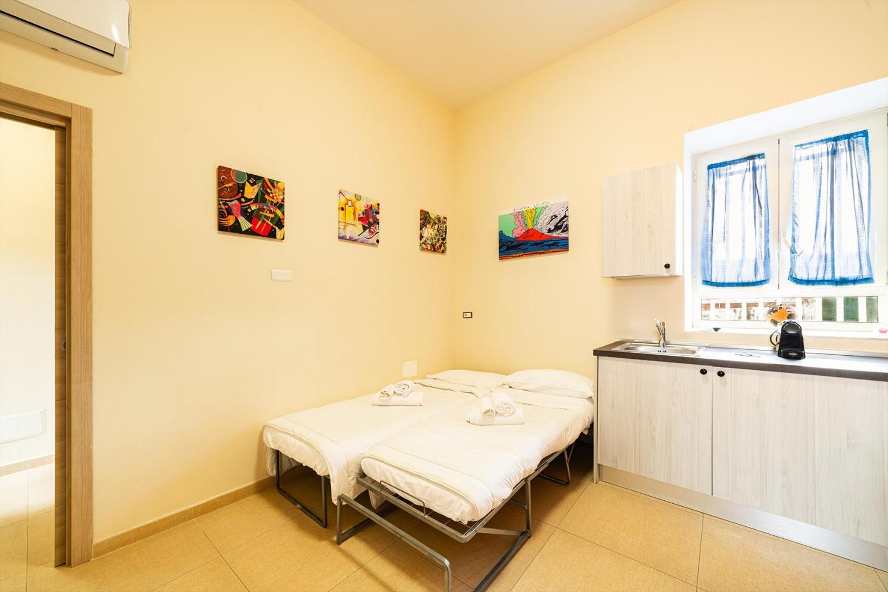 Corso 138 - Sleep & Fly - By Domusextra Bed & Breakfast Naples Luaran gambar