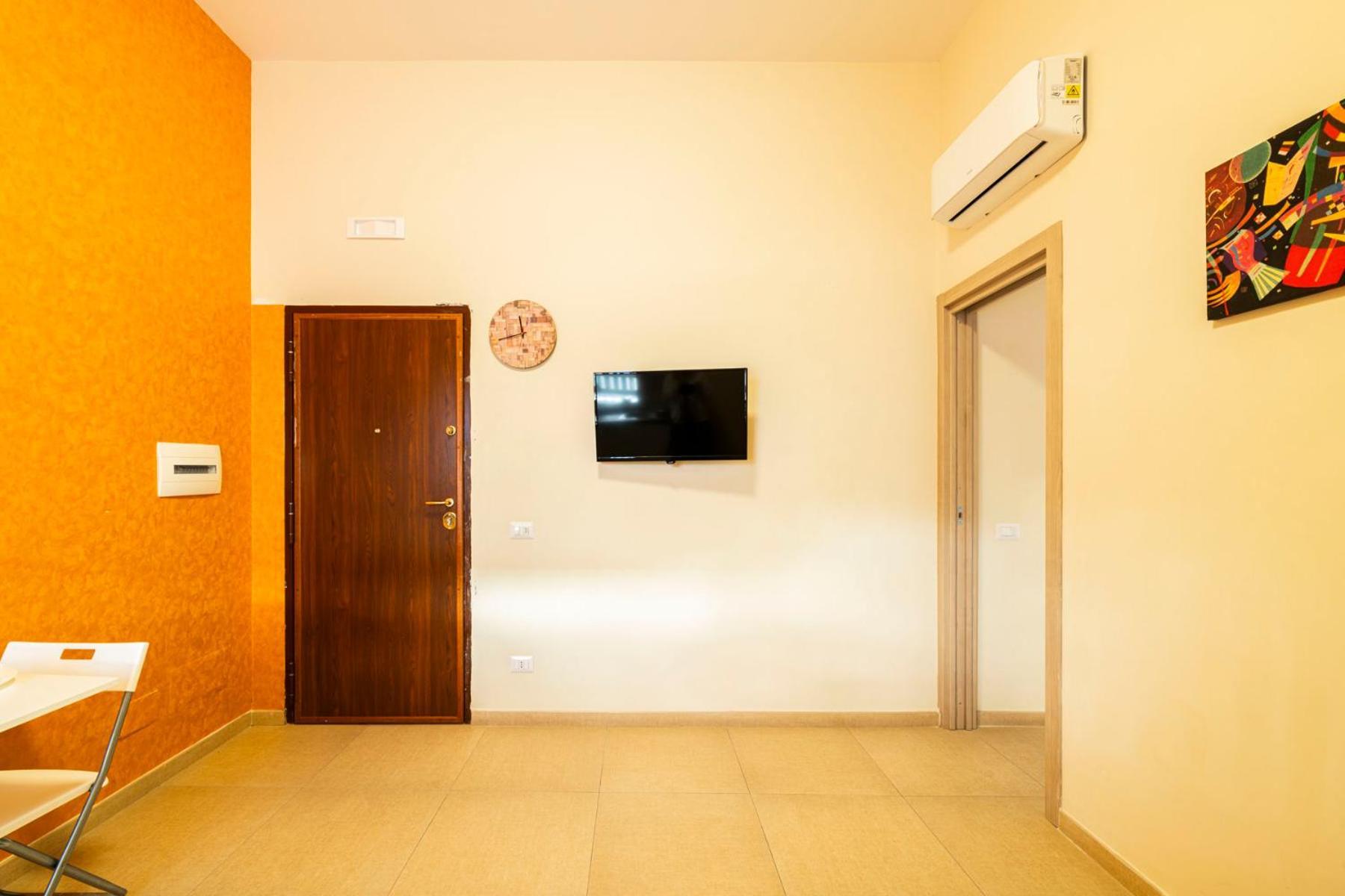 Corso 138 - Sleep & Fly - By Domusextra Bed & Breakfast Naples Luaran gambar