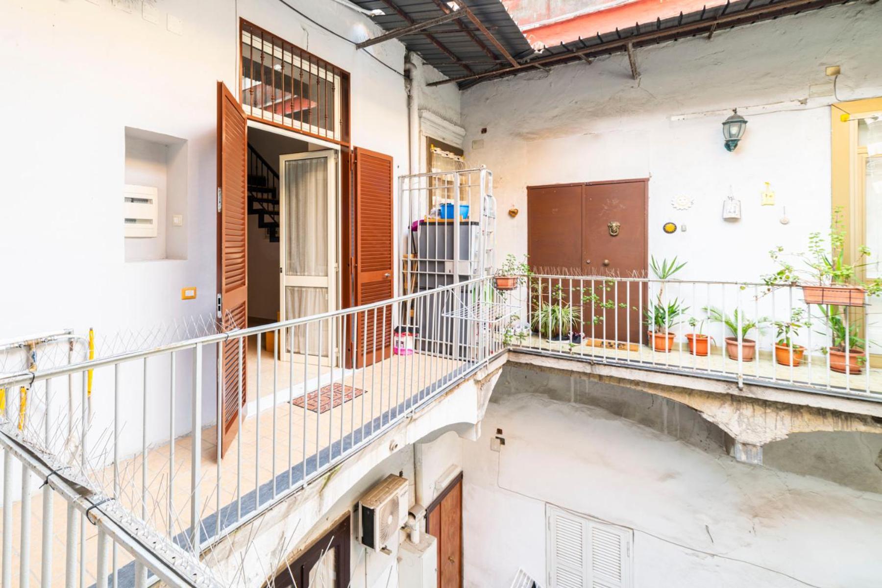 Corso 138 - Sleep & Fly - By Domusextra Bed & Breakfast Naples Luaran gambar
