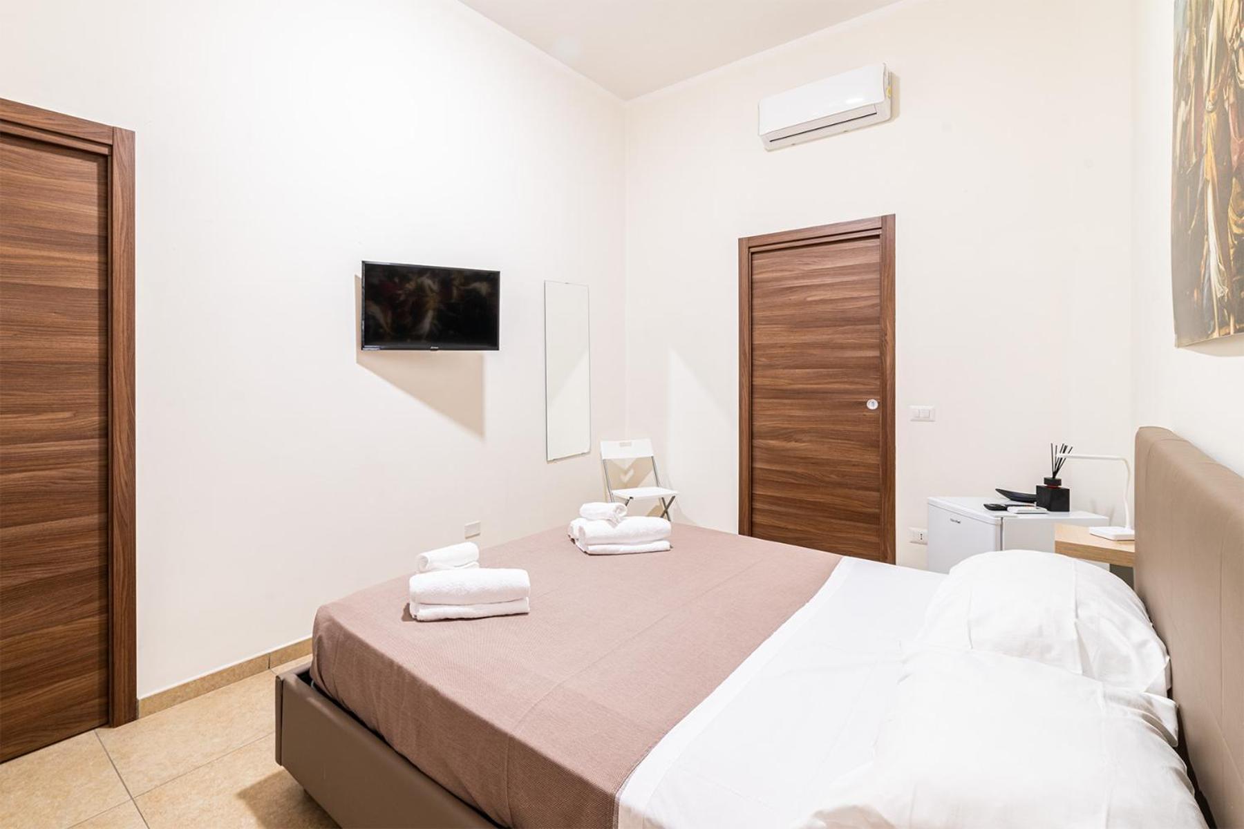 Corso 138 - Sleep & Fly - By Domusextra Bed & Breakfast Naples Luaran gambar
