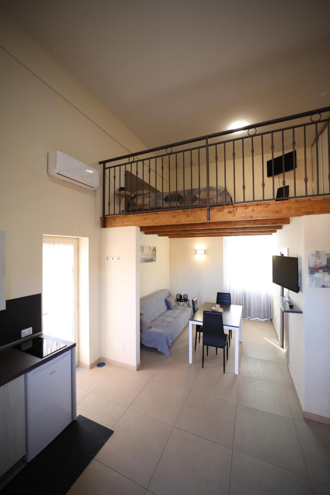Corso 138 - Sleep & Fly - By Domusextra Bed & Breakfast Naples Luaran gambar